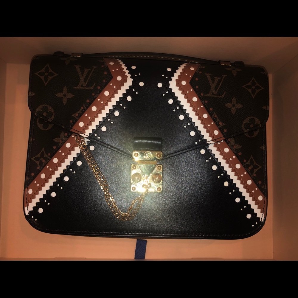 Louis Vuitton metis brogue limited reverse